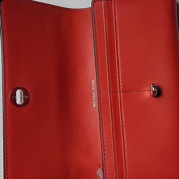 Michael Kors read wallet
